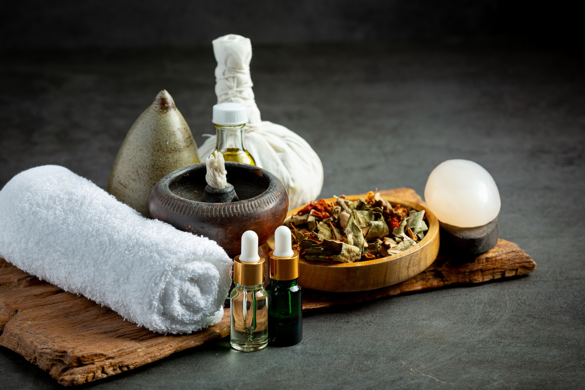  Unlocking Serenity: a feast to the senses through Aroma Therapy