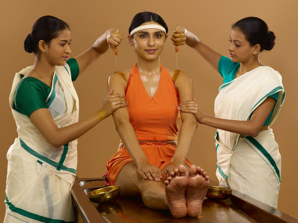 Pizhichil : The Royal Rejuvenation Therapy